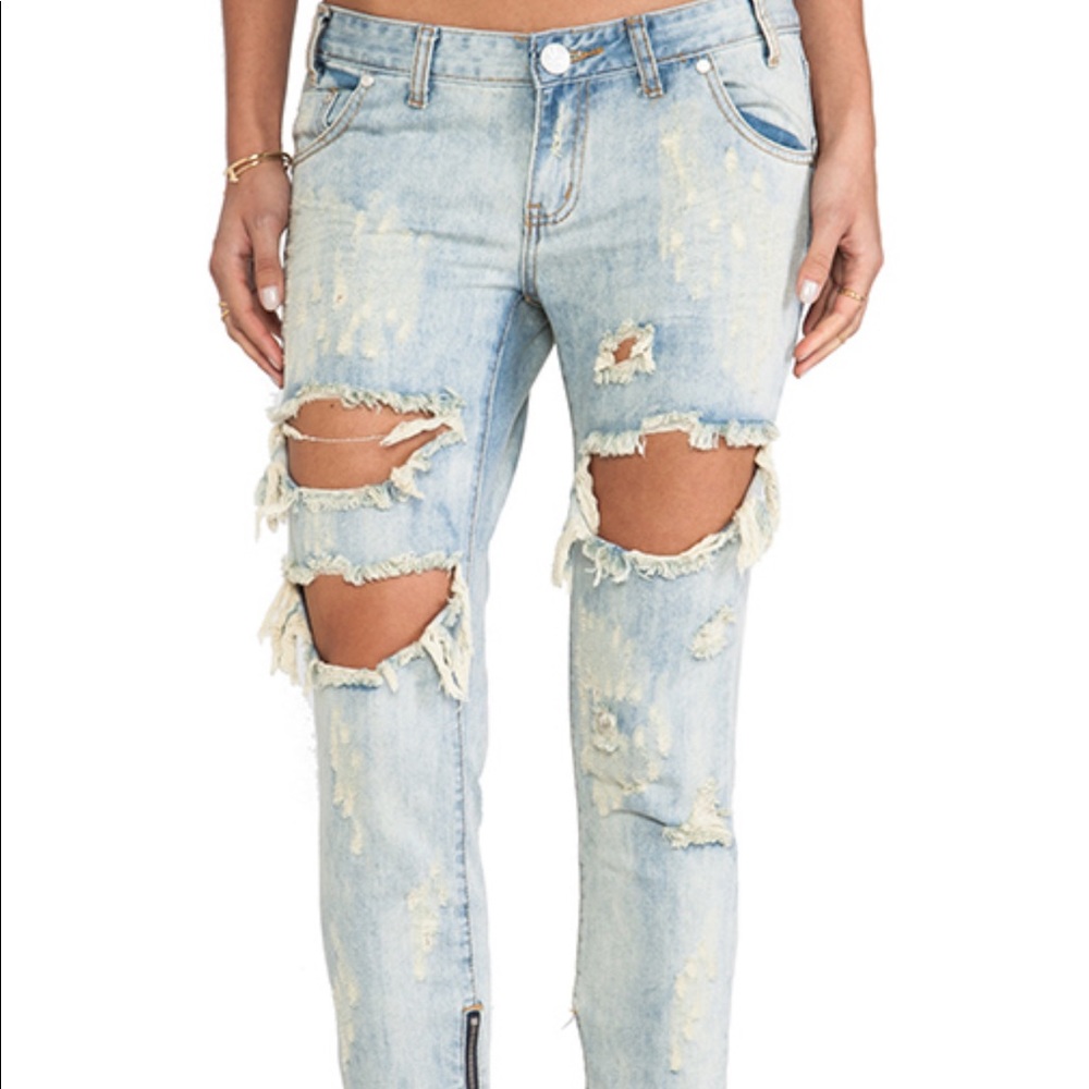 One Teaspoon thrashed boyfriend jeans